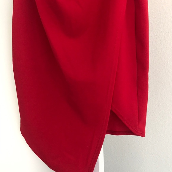 Red Dress - Picture 3 of 4